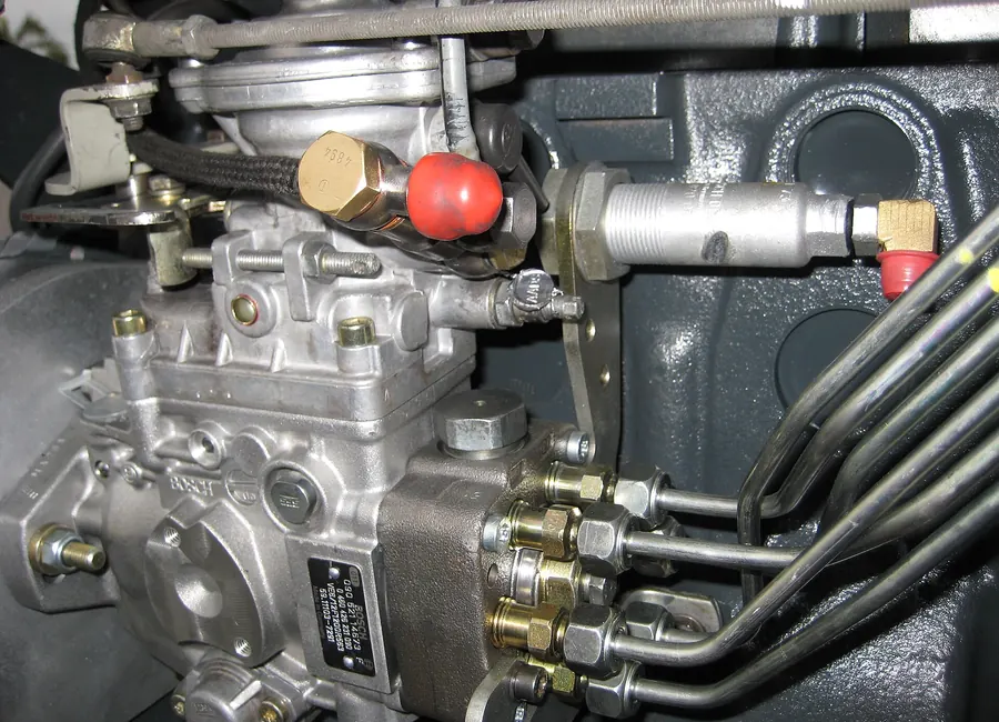 Pompă de injecție diesel pregătită pentru reparație
