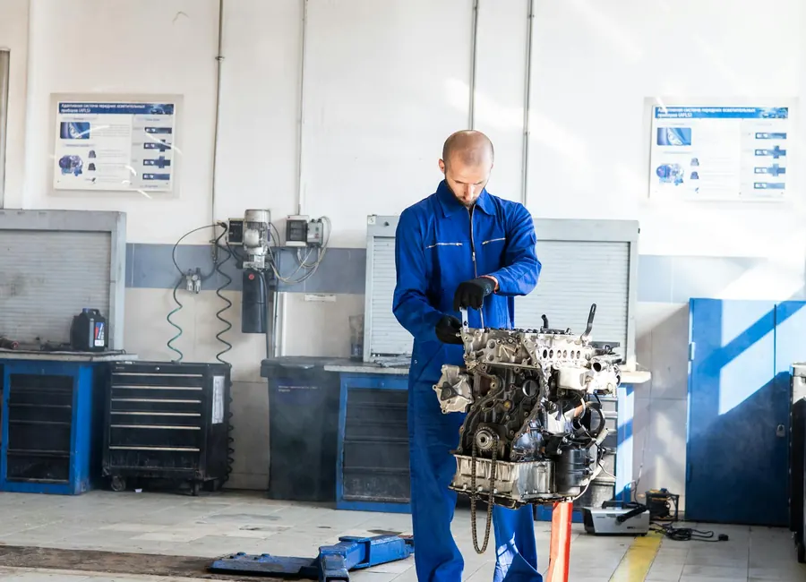 Verificare tehnică pentru injectoare diesel în atelier auto
